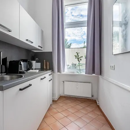 Limehome Malmöer Straße